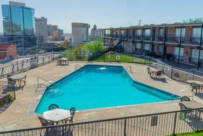 Building Photo - Diplomat Apartments