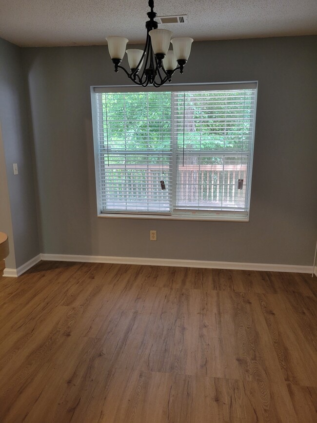 Building Photo - 2266 Charleston Pointe SE