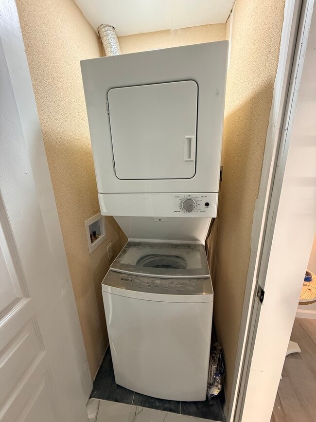 Building Photo - 8 N Nashville Ave