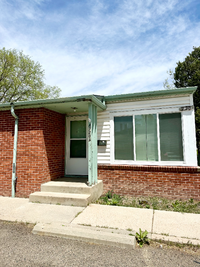 Building Photo - 720 E 17th St