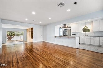 Building Photo - 2701 Jolley Dr