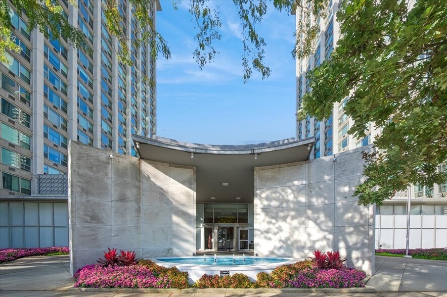 Building Photo - 3600 N Lake Shore Dr