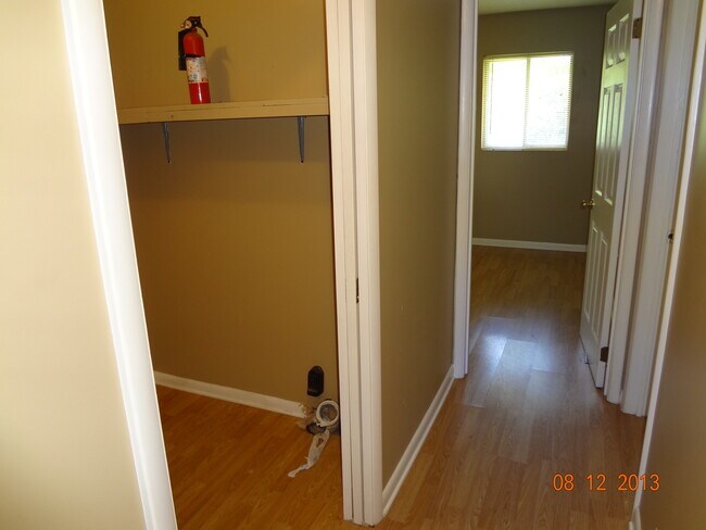 Building Photo - 152 Kendrick Ct