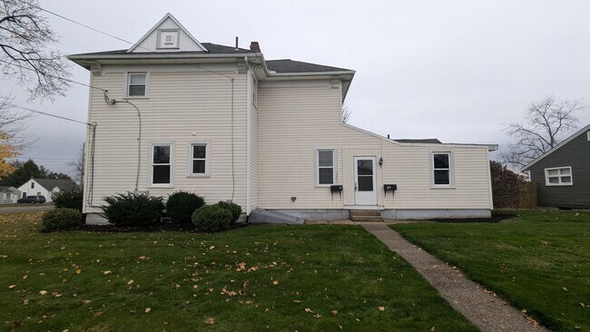 Building Photo - 1-Bedroom, 1-Bathroom Duplex Home for Rent in Perry