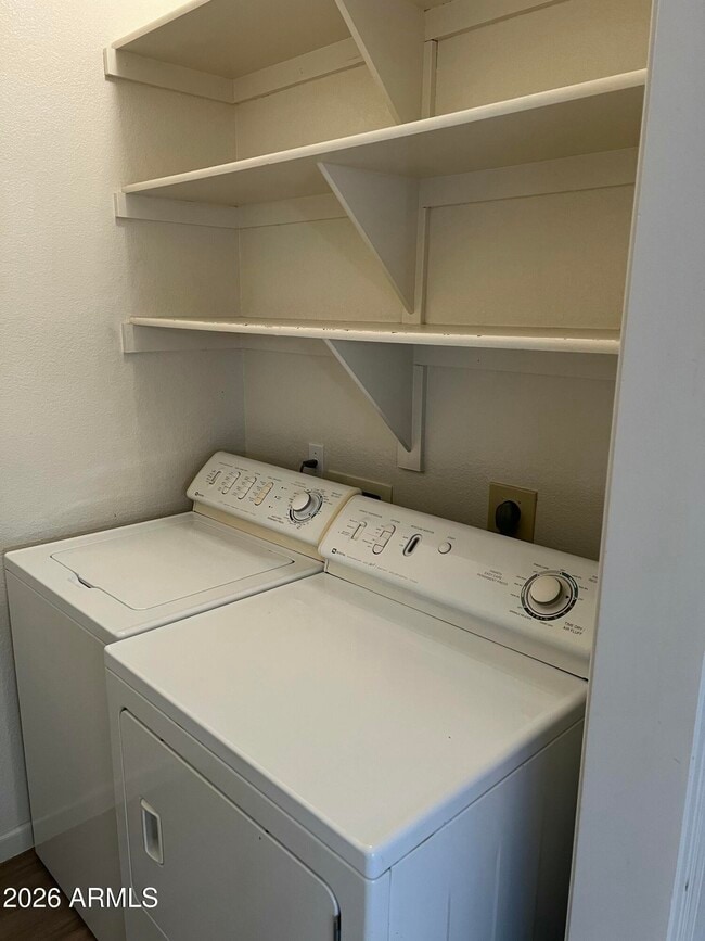 Building Photo - 1857 E McNair Dr