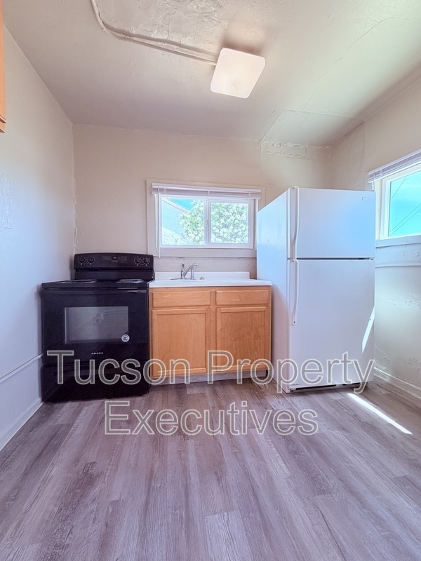 Building Photo - 234 E 32nd St