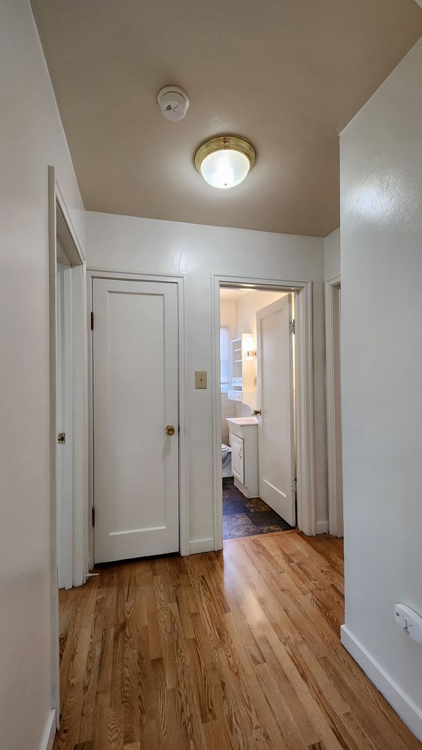 Building Photo - Beautiful University Area Home