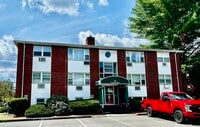 Building Photo - B2 Colonial Dr