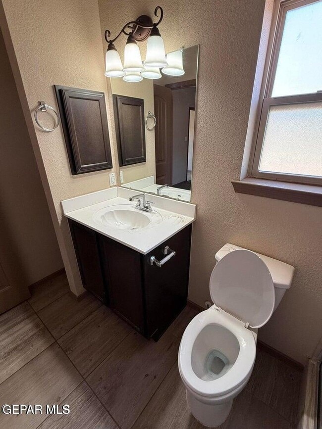 Building Photo - 4941 Ruben Soto