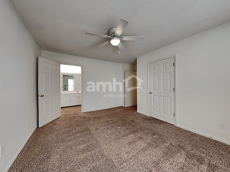 Building Photo - 185 Charlotte Ct