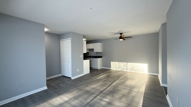 Building Photo - Beautiful 2 Bedroom Condo in Canton
