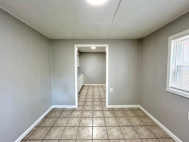 Building Photo - Two Bedroom Home in Muskegon
