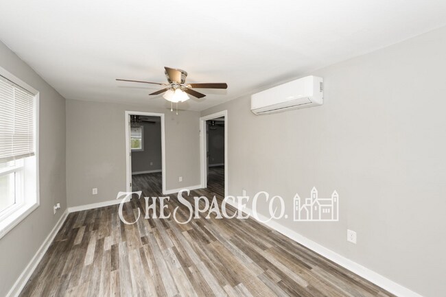Building Photo - 209 Testament Ln