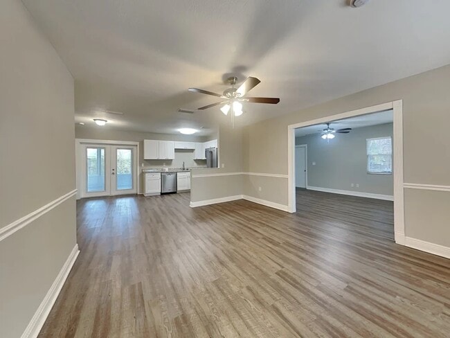 Building Photo - 6204 Frost Dr