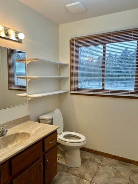 Building Photo - 6008 Jessica St