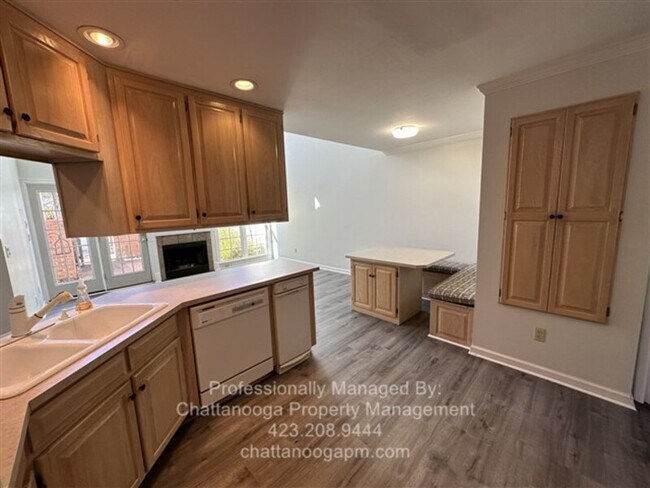 Building Photo - 7420 Hamilton Run Dr