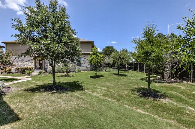 Building Photo - 3101 Davis Ln