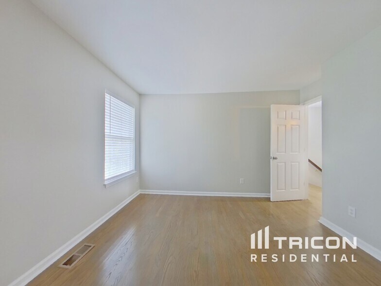 Building Photo - 1545 Elm Log Ct