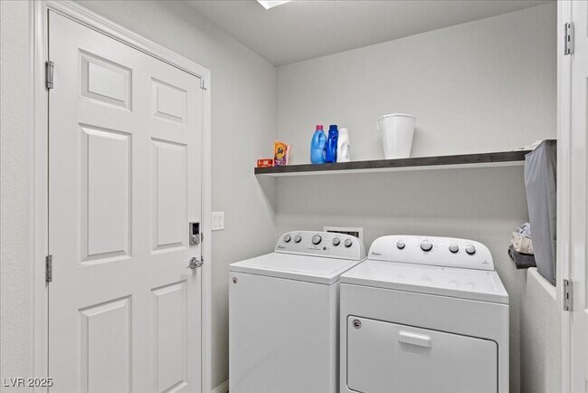 Building Photo - 5659 Camilla Cellars Ct