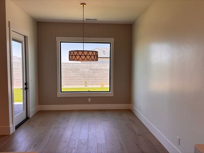 Building Photo - BRAND NEW 5 bed | 3.5 bath | 3 car garage ...