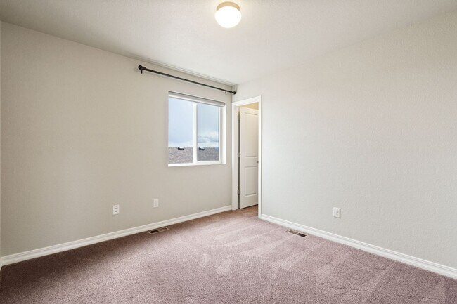 Building Photo - Stunning Forest Meadows Home Available NOW!