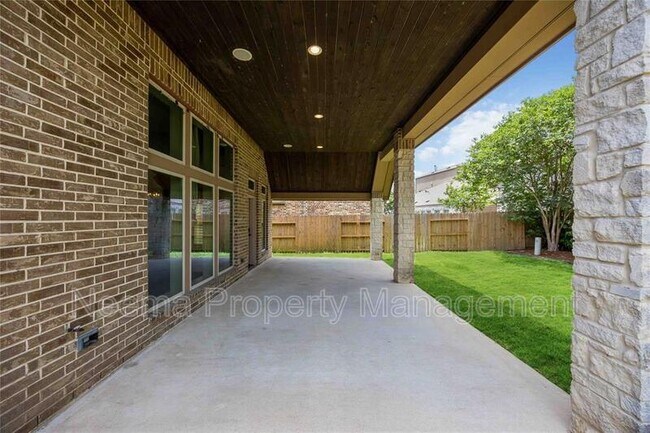 Building Photo - 2423 Rosillos Peak Dr