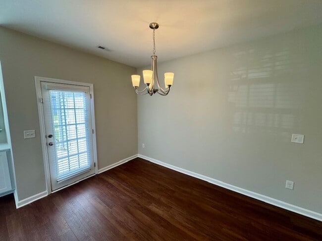 Building Photo - Heather Park Townhomes