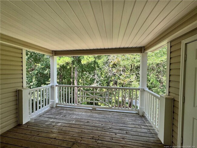 Building Photo - 300 Bubble Creek Ct