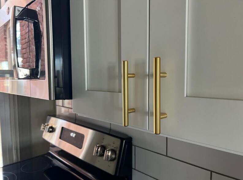 Kitchen - 25 S West End Ave