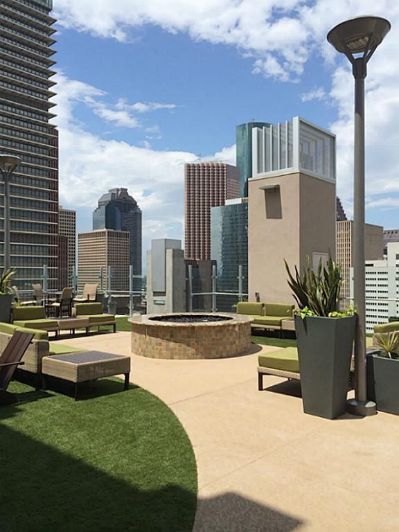 Building Photo - 1625 W Main St