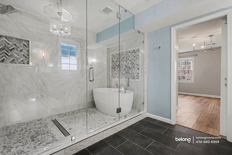 Building Photo - 1004 Natalie Ln SE