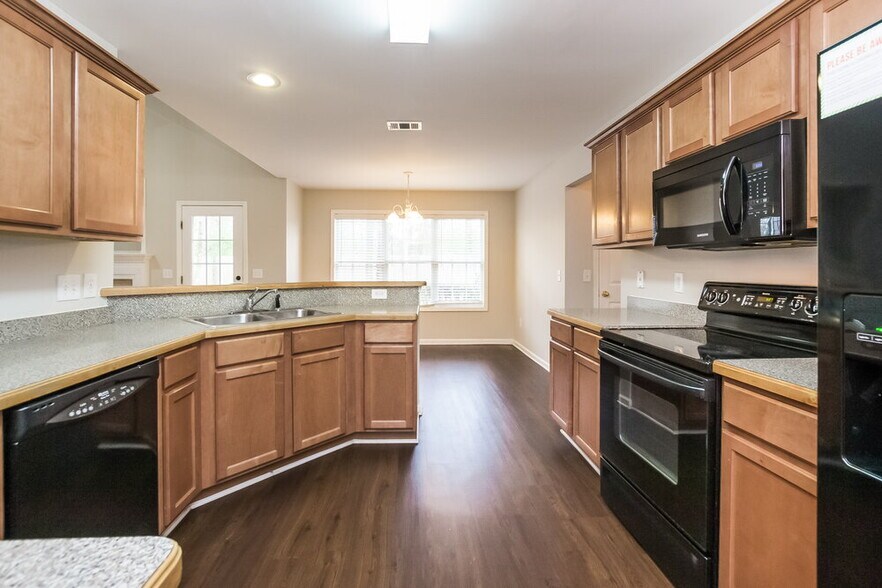 Building Photo - 3345 Wrenwood Ct