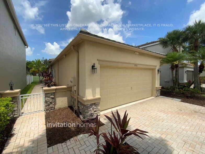 Building Photo - 5785 Raceway Rd