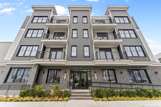 Building Photo - 24-28 Mt Pleasant St