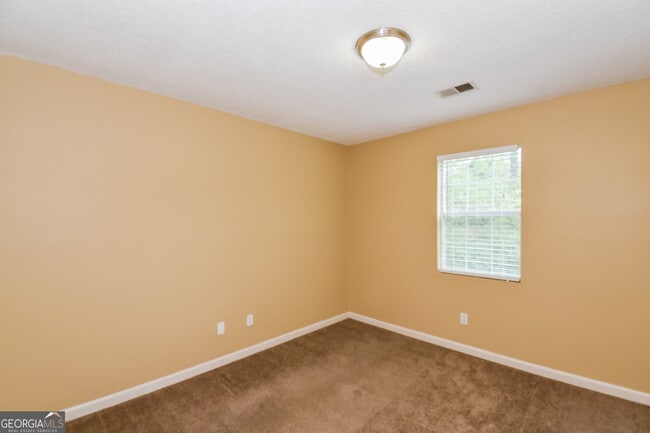 Building Photo - 388 Montgomery Pl