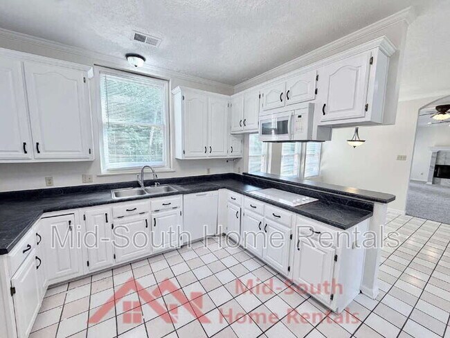 Building Photo - 8971 Meaghan Dr