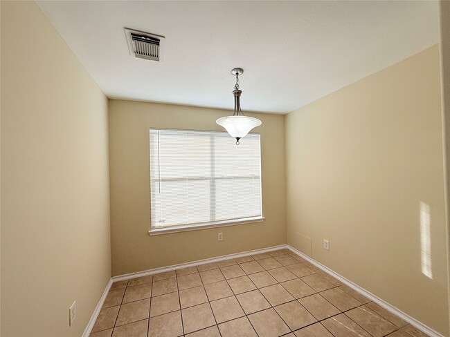 Building Photo - 14430 Hamilton Grove Ln