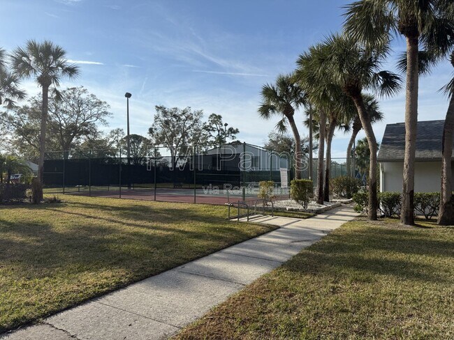 Building Photo - 1236 Pine Ridge Cir W