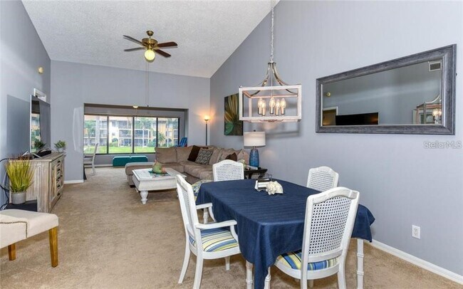 Building Photo - 5652 Ashton Lake Dr