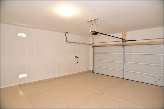 Building Photo - 5440 Limestone Dr