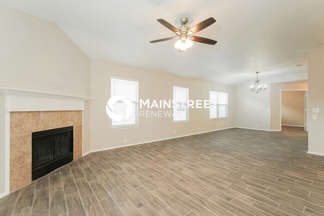 Building Photo - 3 Bedroom Pet-Friendly Home in San Antonio, TX with Main Street Renewal