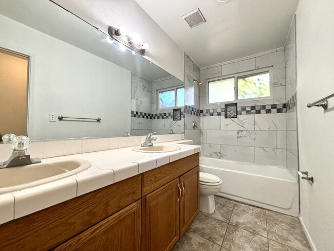 Building Photo - 5813 Iris Ave