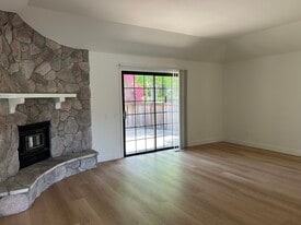 Building Photo - 2513 Caballo Ct