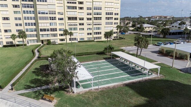 Building Photo - 4775 Cove Cir