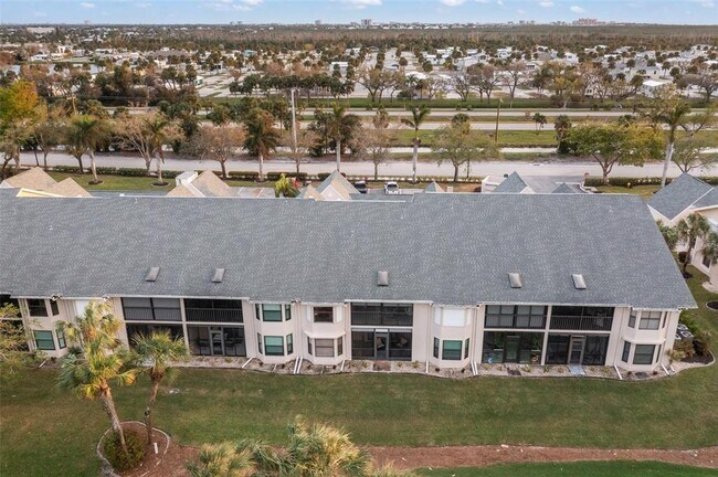 Building Photo - 12130 Kelly Greens Blvd