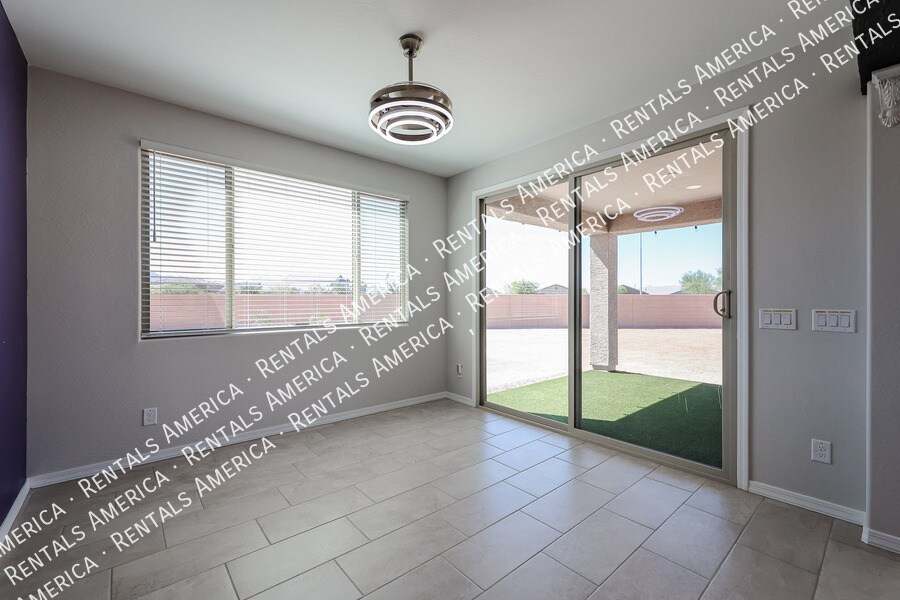 Building Photo - 11128 S 54th Ln