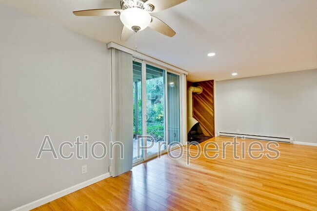 Building Photo - 505 Cypress Point Dr