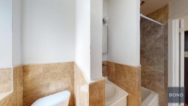 Building Photo - 1 bedroom in Manhattan NY 10003
