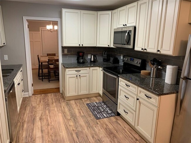 Building Photo - 1068 Faith Ave SE