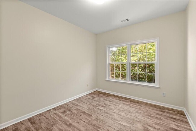 Building Photo - 119 Wetherbrooke Ln SE